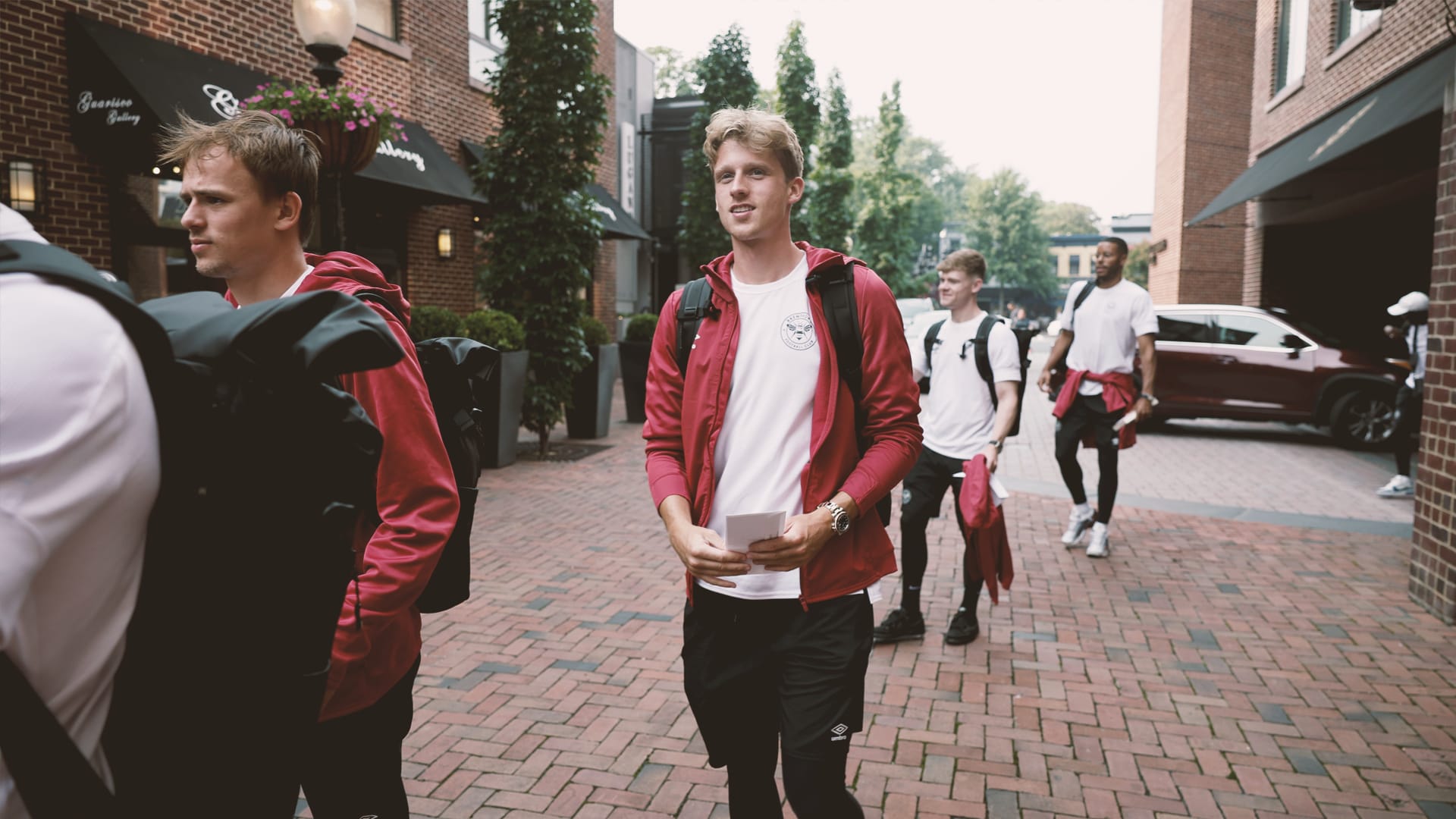 Mads Roerslev arrives at the team hotel